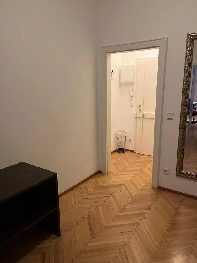Default 1010 Apartment Vienna